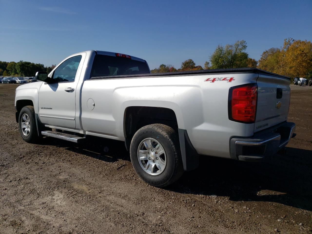 Image 2 of 2015 CHEVROLET SILVERADO K1500 LT 2015 with VIN 1GCNKREH6FZ213686