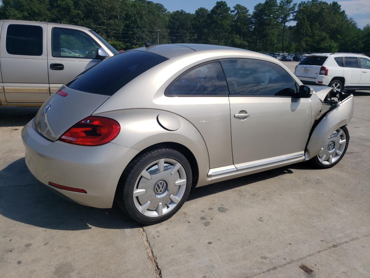Obraz 3 z Volkswagen Beetle 2012 z VIN 3VWJP7AT4CM631754