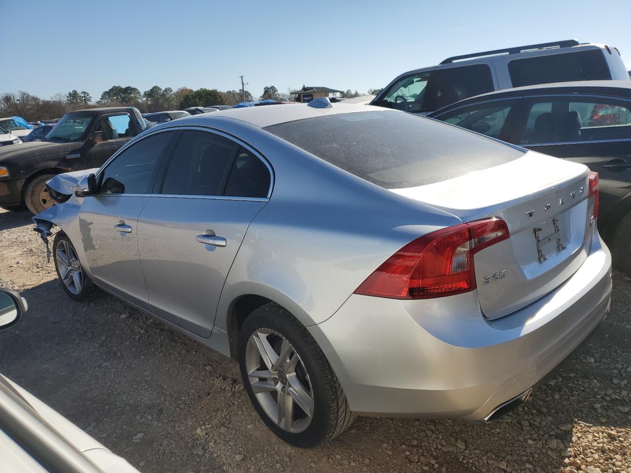 Image 2 of 2015 VOLVO S60 PREMIER 2015 with VIN YV140MFK9F1334025