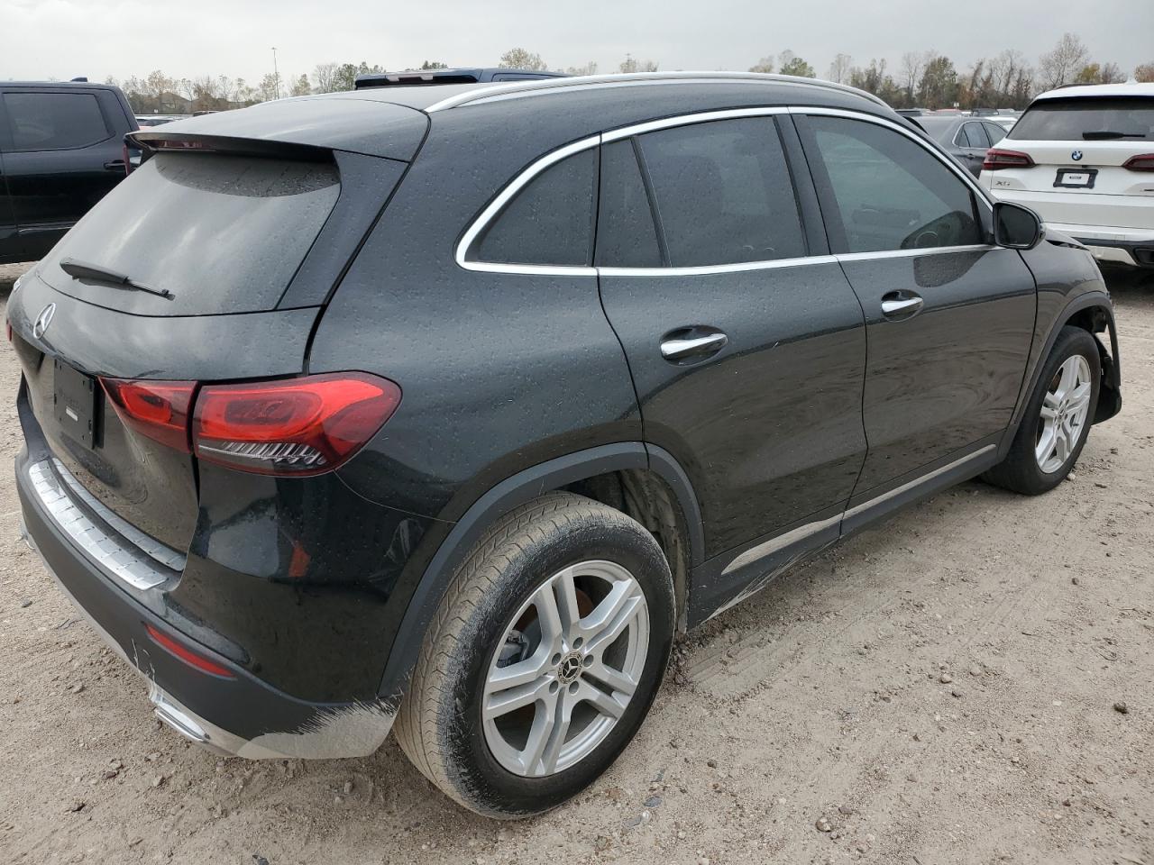 Obraz 3 z Mercedes-Benz Gla 250 2023 z VIN W1N4N4GBXPJ440788