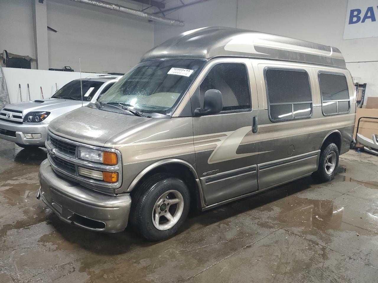 Изображение 1 1999 CHEVROLET EXPRESS G1500  1999 с VIN 1GBFG15R7X1047537