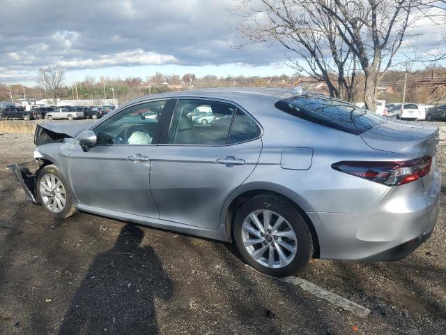 Obraz 2 z 2023 TOYOTA CAMRY LE 2023 z VIN 4T1C11AK3PU762155