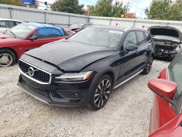 Obraz 1 z 2020 VOLVO V60 CROSS COUNTRY T5 MOMENTUM 2020 z VIN YV4102WKXL1031034