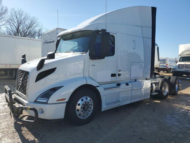 Obraz 2 z 2020 VOLVO VNR  2020 z VIN 4V4WC9EH3LN244953