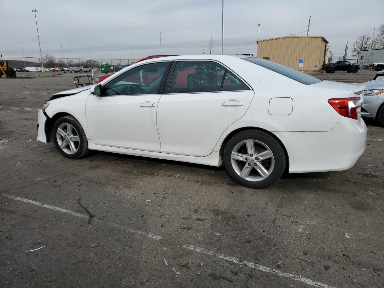 Image 2 of 2014 TOYOTA CAMRY L 2014 with VIN 4T1BF1FK7EU842450