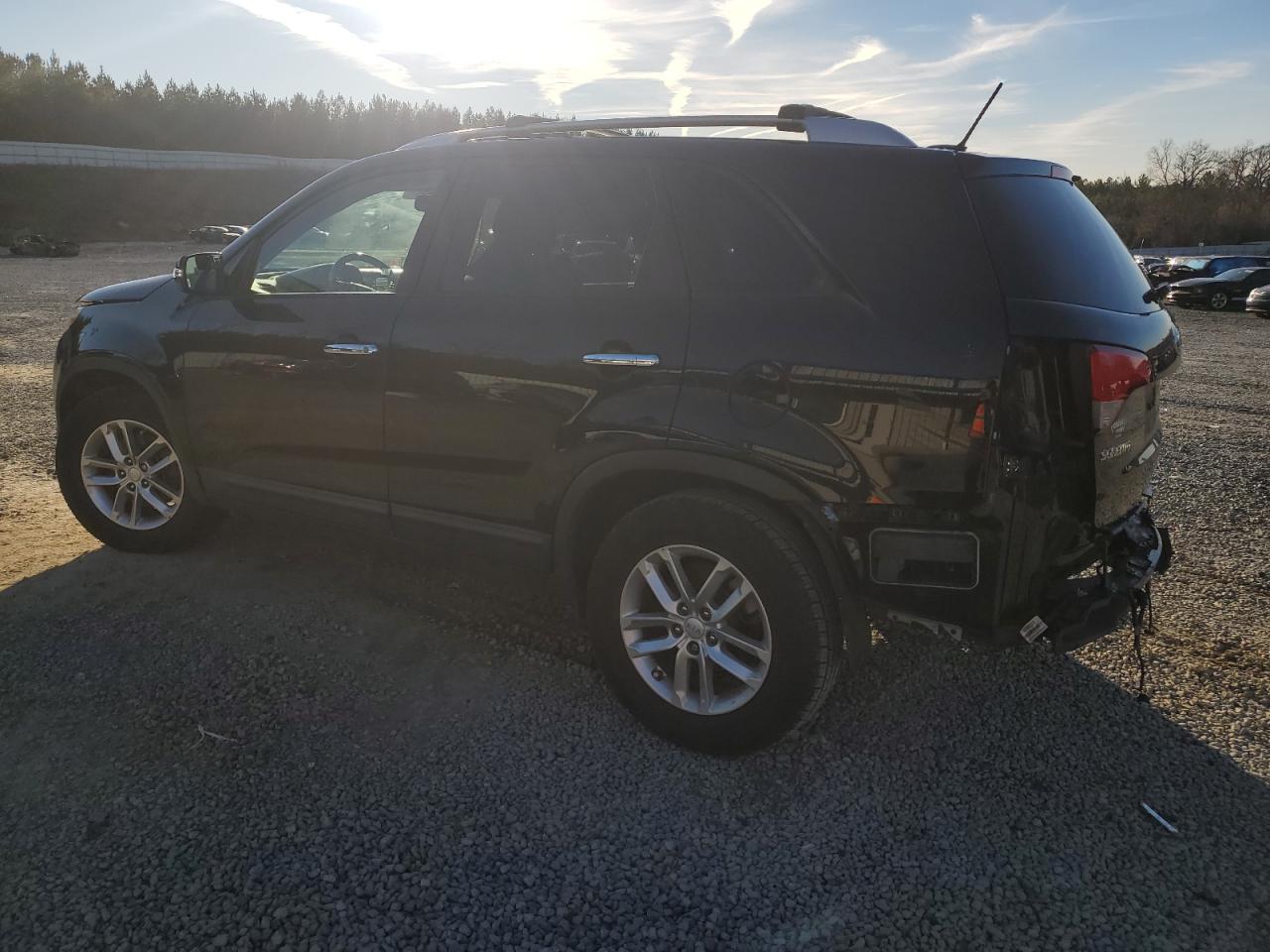 Image 2 of 2014 KIA SORENTO LX 2014 with VIN 5XYKT3A66EG444683