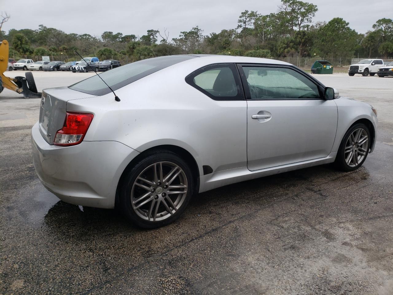Image 3 of 2011 TOYOTA SCION TC  2011 with VIN JTKJF5C79B3003983