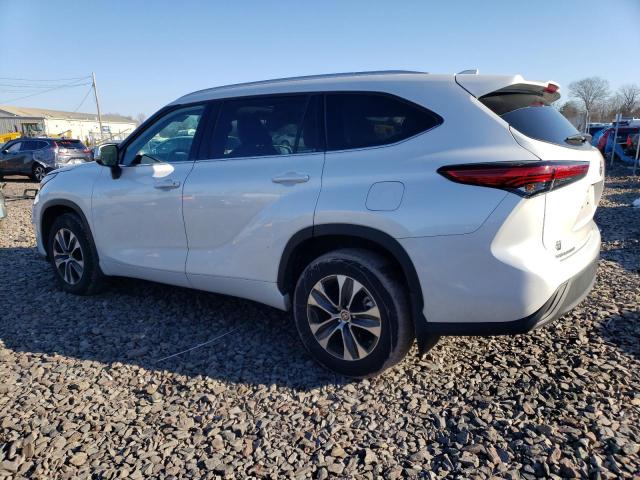Obraz 2 z 2022 TOYOTA HIGHLANDER XLE 2022 z VIN 5TDGZRBH3NS213704