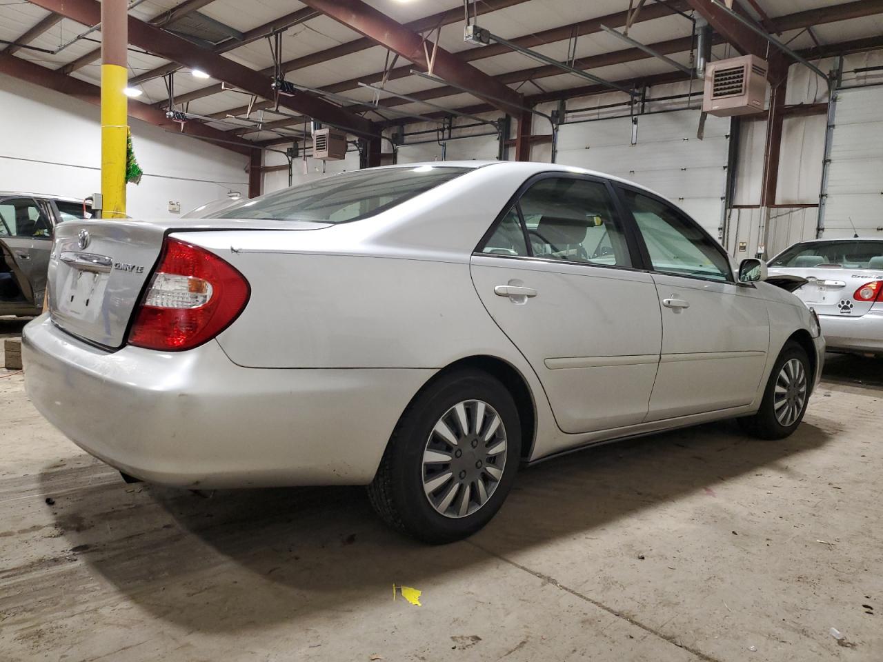Image 3 of 2002 TOYOTA CAMRY LE 2002 with VIN 4T1BE32K12U099591