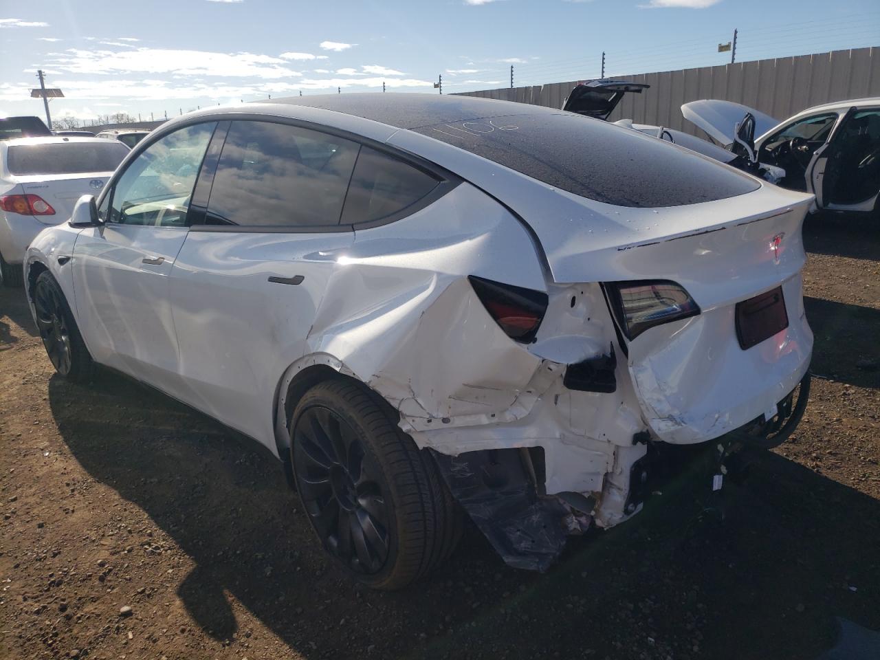 Obraz 2 z 2023 TESLA MODEL Y  2023 z VIN 7SAYGDEFXPF861106