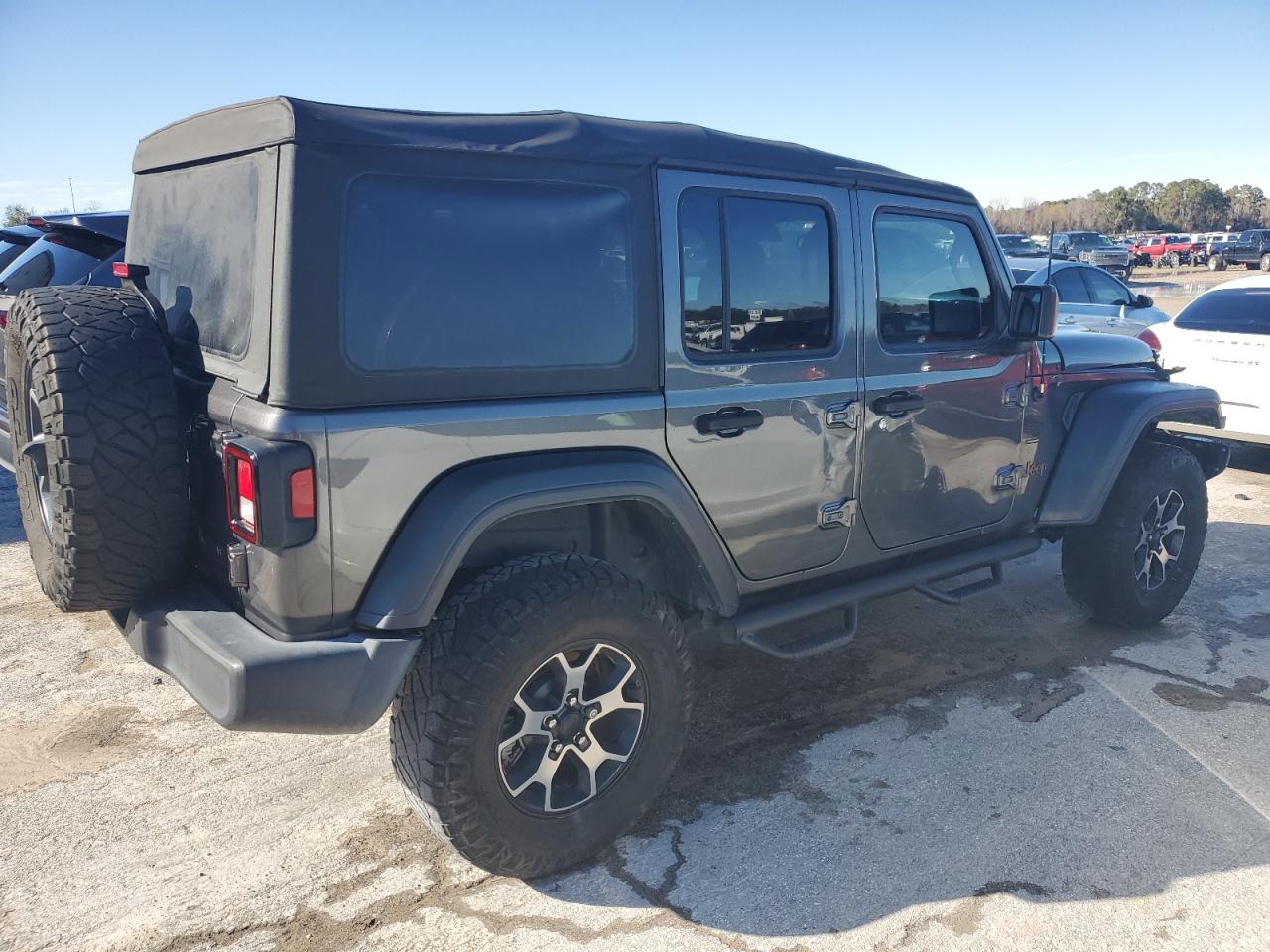 Image 3 of 2018 JEEP WRANGLER UNLIMITED SPORT 2018 with VIN 1C4HJXDG2JW190933