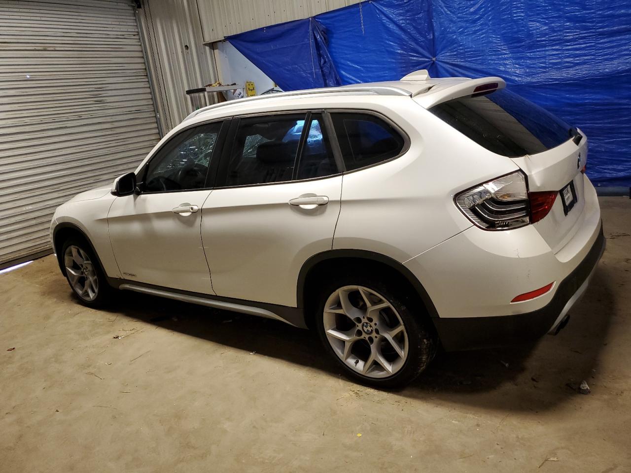 Image 2 of Bmw X1 Sdrive28I 2013 with VIN WBAVM1C59DVW42066