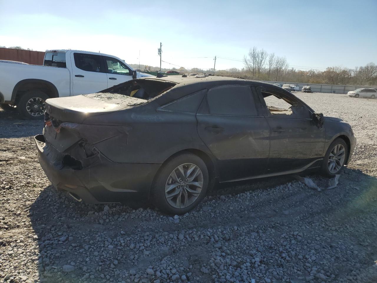 Image 3 of 2019 TOYOTA AVALON XLE 2019 with VIN 4T1BZ1FB3KU032560