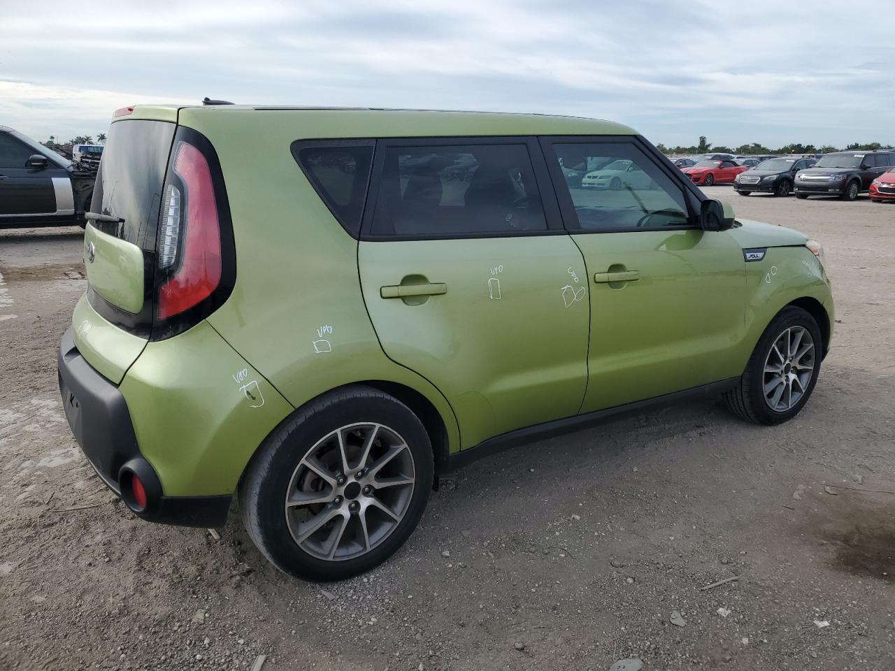 Image 3 of 2015 KIA SOUL  2015 with VIN KNDJN2A26F7811092