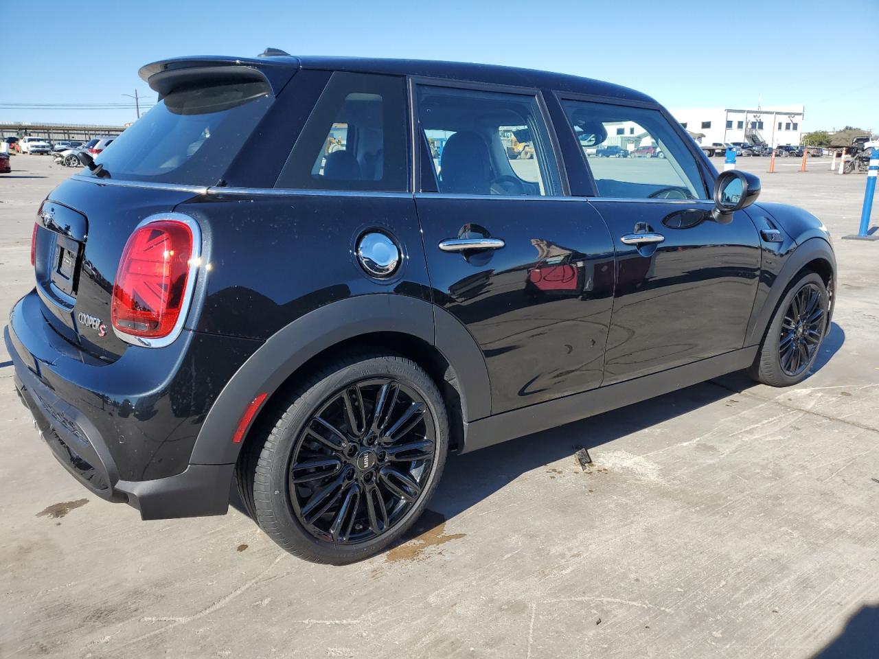 Image 3 of 2024 MINI COOPER S 2024 with VIN WMW53DK08R2V10001