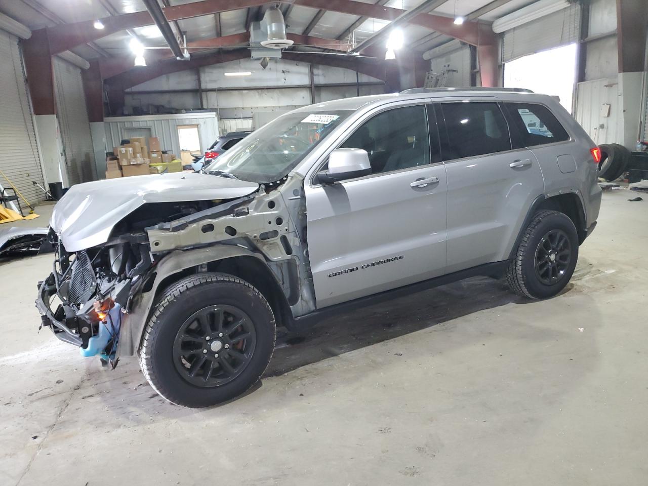Obraz 1 z 2019 JEEP GRAND CHEROKEE LAREDO 2019 z VIN 1C4RJFAG7KC567715