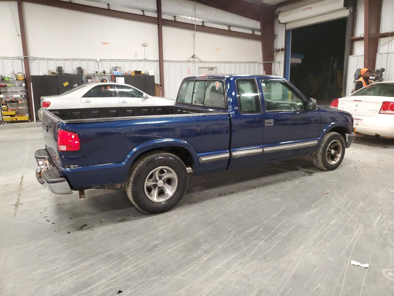 Obraz 3 z 2003 CHEVROLET S TRUCK S10 2003 z VIN 1GCCS19X238156544