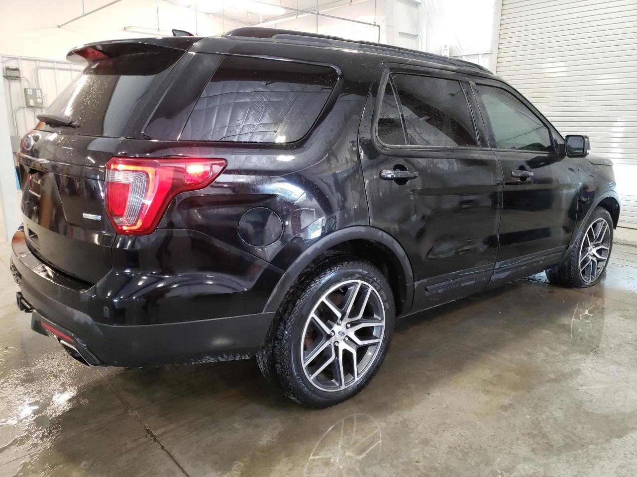Image 3 of 2016 FORD EXPLORER SPORT 2016 with VIN 1FM5K8GT0GGC34179