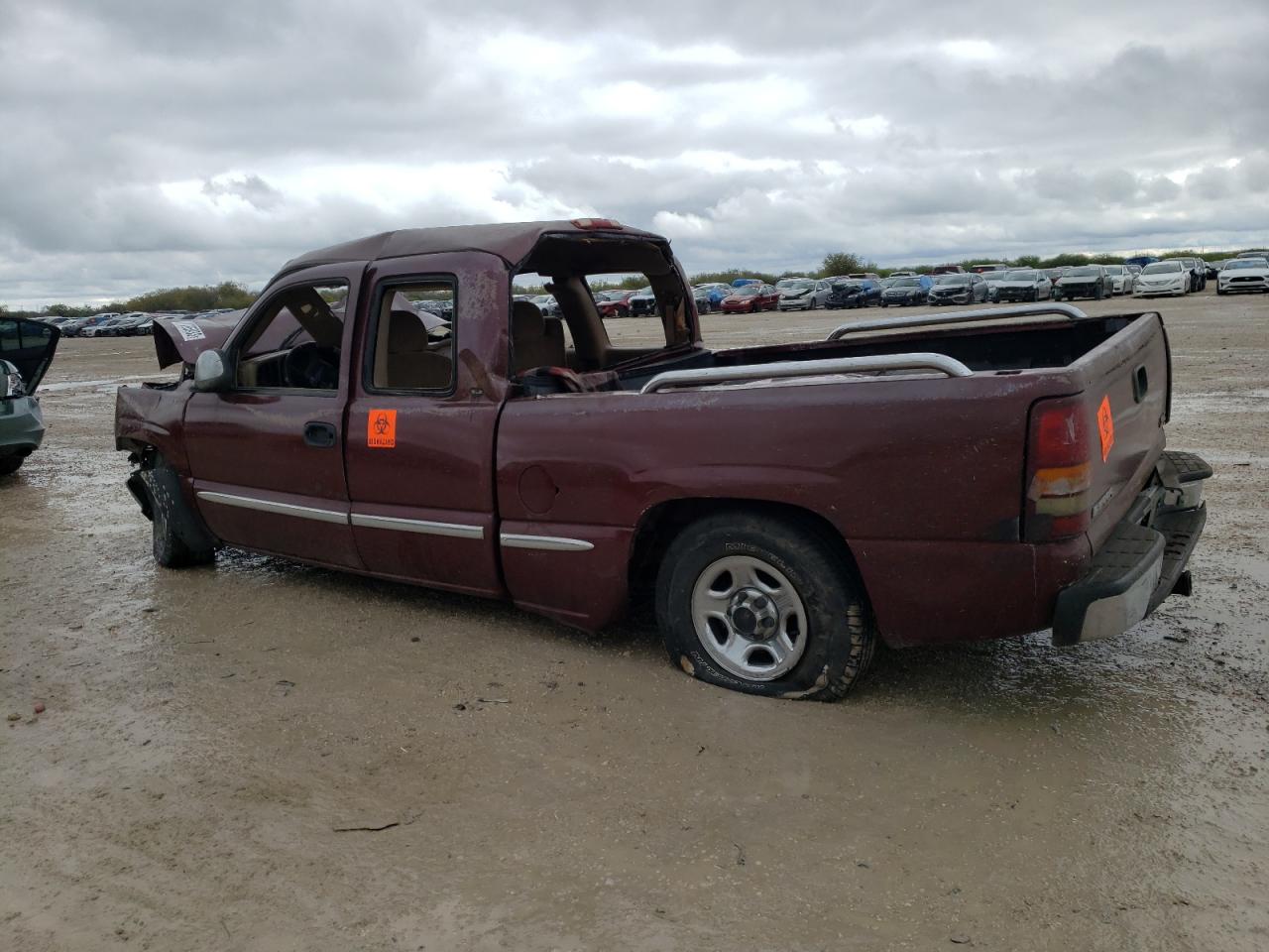 Image 2 of 1999 GMC NEW SIERRA C1500 1999 with VIN 2GTEC19T9X1554992
