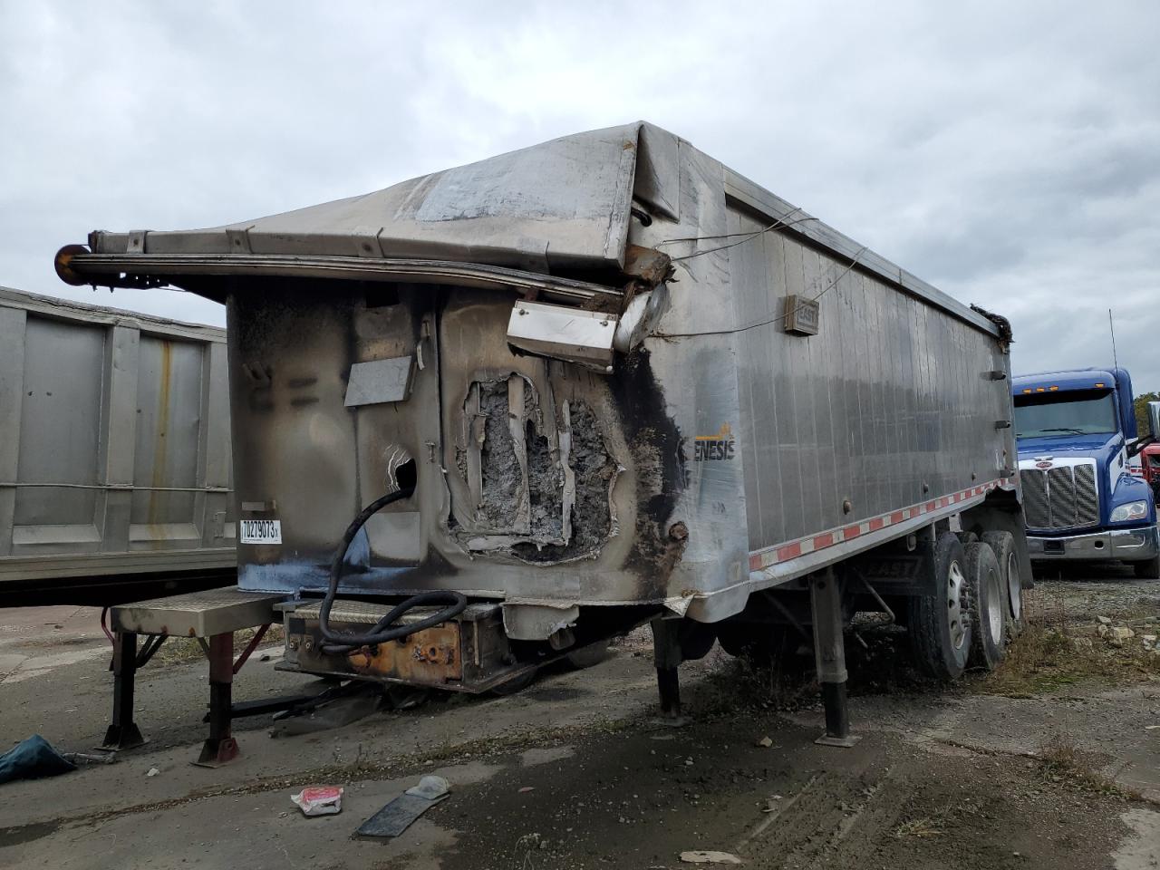 Image 2 of 2019 EAST DUMP TRAIL 2019 with VIN 1E1D2L388KR064724