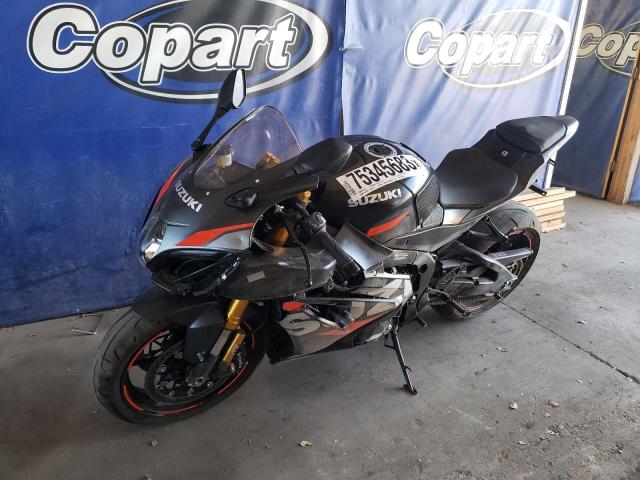 Image 2 of 2021 SUZUKI GSX-R1000 R 2021 with VIN JS1DM11H5M7100103