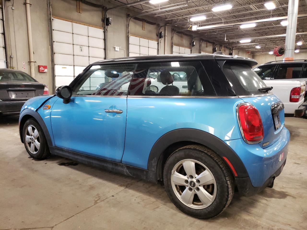 Obraz 2 z 2016 MINI COOPER  2016 z VIN WMWXP5C53G3B77522
