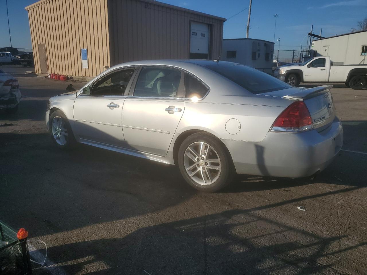 Image 2 of 2010 CHEVROLET IMPALA LTZ 2010 with VIN 2G1WC5EM8A1171152
