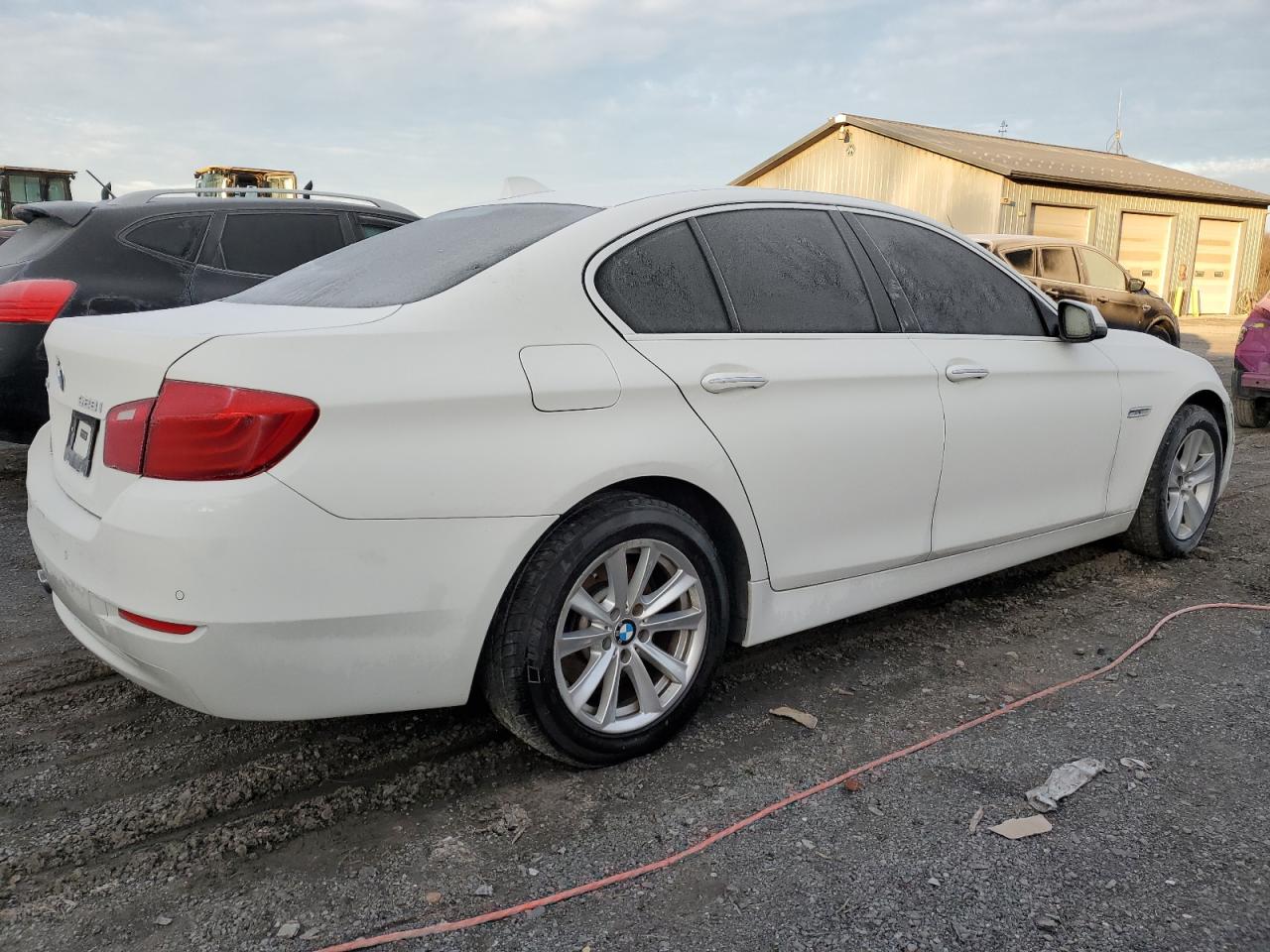 Image 3 of 2014 BMW 528 XI 2014 with VIN WBA5A7C57ED614396