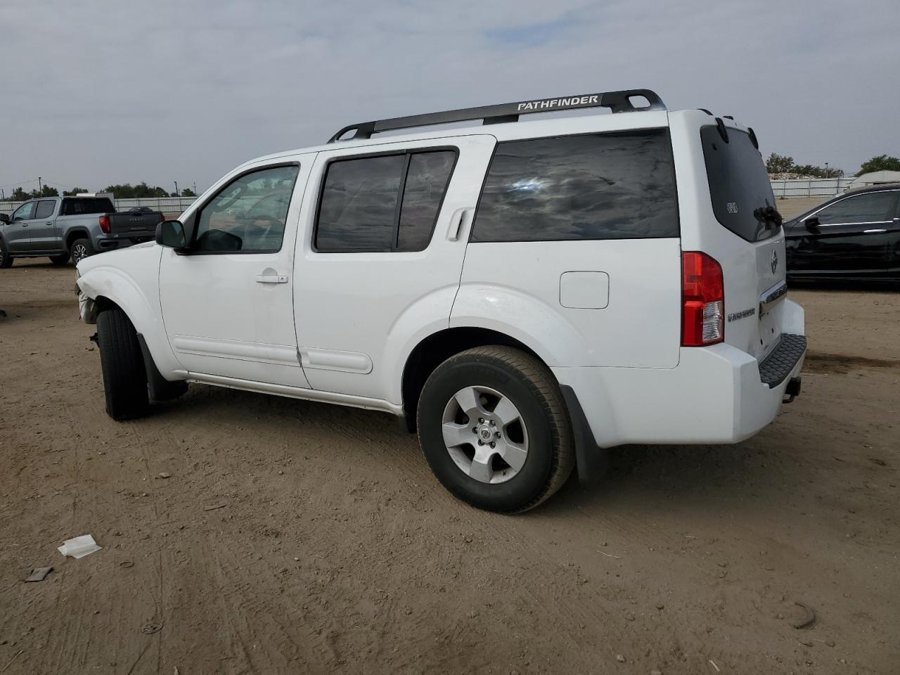 Image 2 of 2006 NISSAN PATHFINDER LE 2006 with VIN 5N1AR18U96C604916