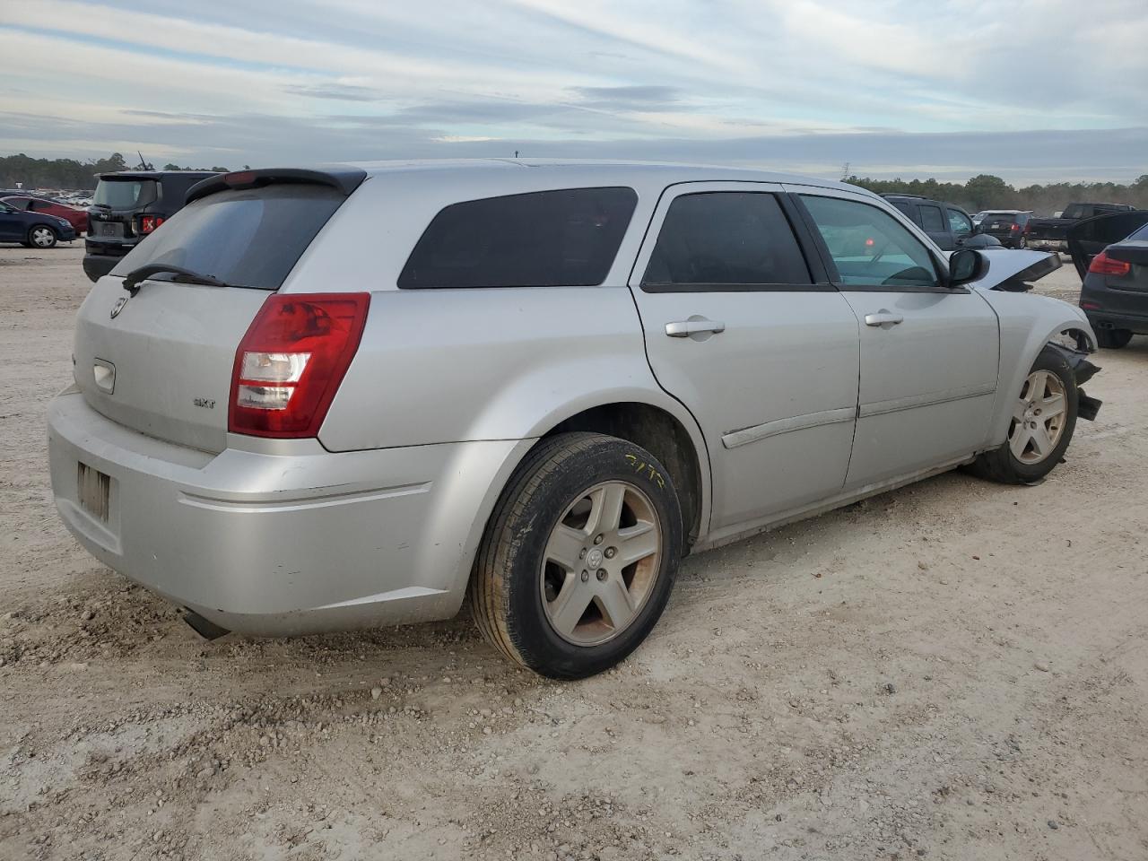 Изображение 3 2005 DODGE MAGNUM SXT 2005 с VIN 2D4FV48V65H618254