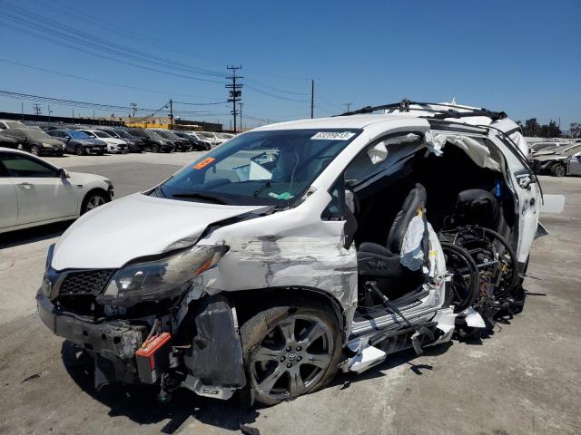 Image 1 of 2018 TOYOTA SIENNA SE 2018 with VIN 5TDXZ3DC3JS923324
