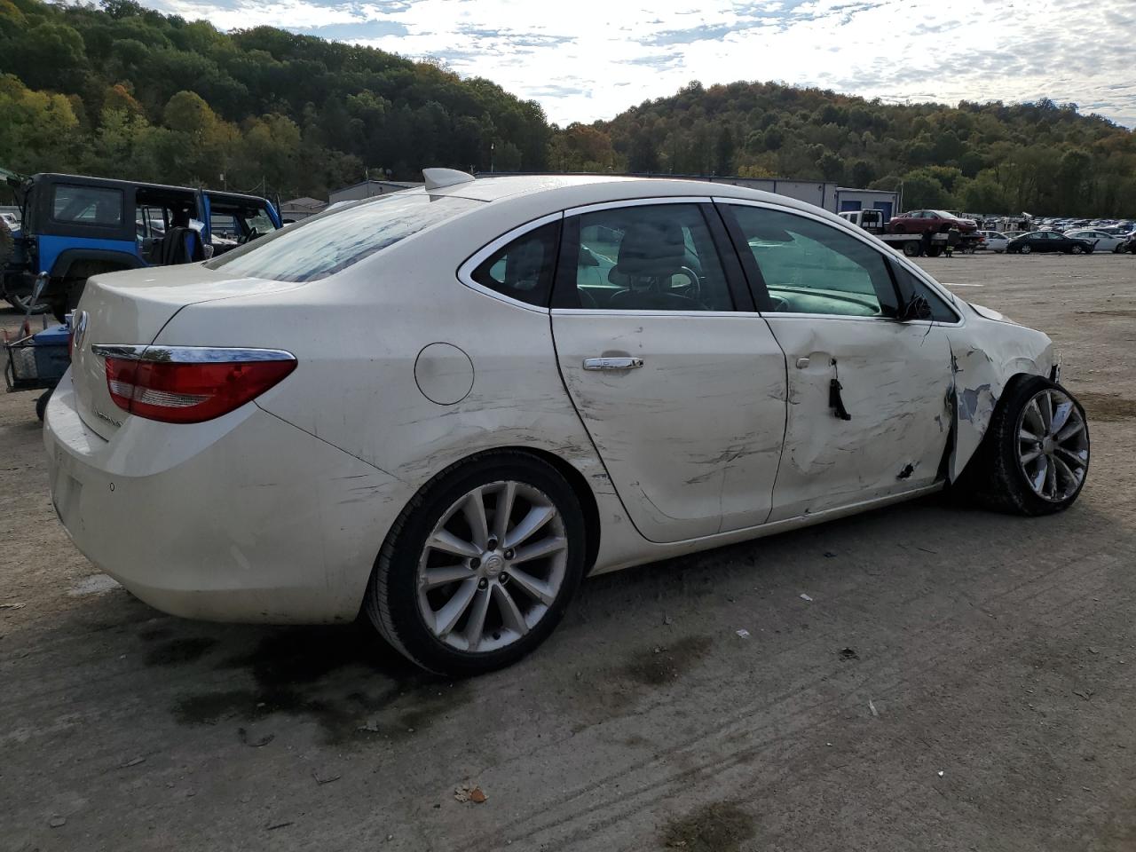 Image 3 of 2015 BUICK VERANO  2015 with VIN 1G4PS5SK8F4131291