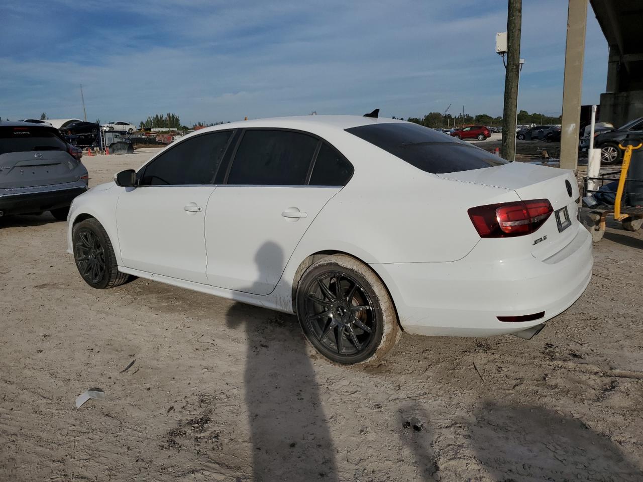 Image 2 of 2016 VOLKSWAGEN JETTA SE 2016 with VIN 3VWD67AJ1GM395178