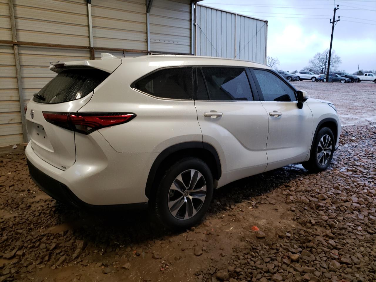 Image 3 of 2023 TOYOTA HIGHLANDER L 2023 with VIN 5TDKDRAH1PS029164