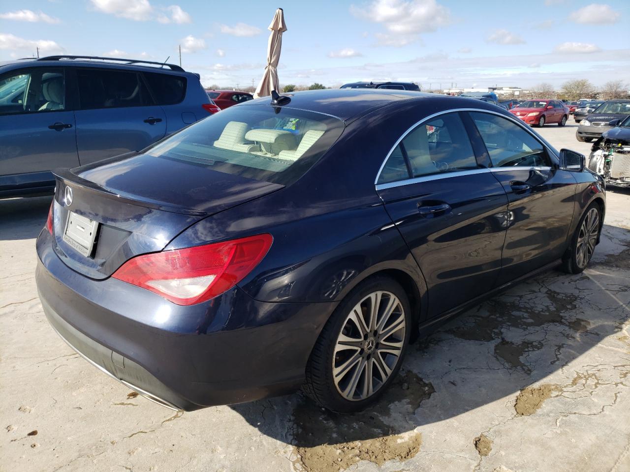 Obraz 3 z 2018 MERCEDES-BENZ CLA 250 2018 z VIN WDDSJ4EB6JN676017