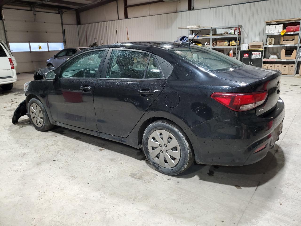 Obraz 2 z 2019 KIA RIO S 2019 z VIN 3KPA24AB7KE187981