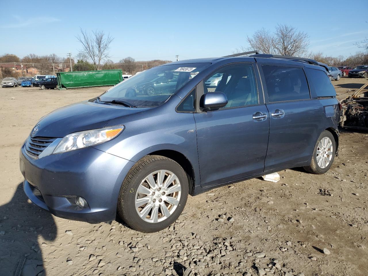 2017 TOYOTA SIENNA XLE 2017 image
