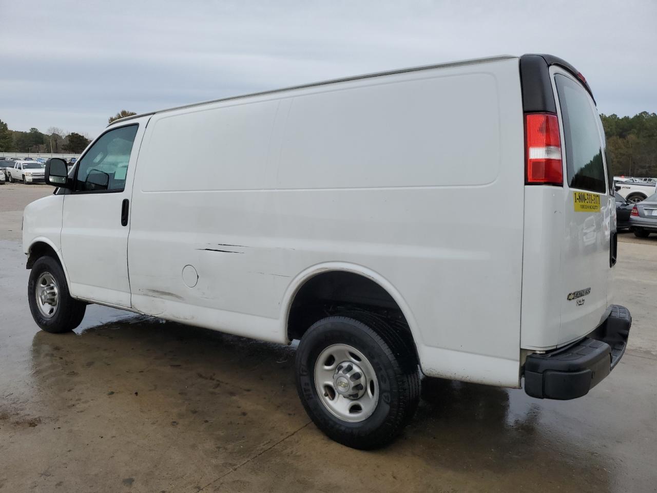 Obraz 2 z 2021 CHEVROLET EXPRESS G2500  2021 z VIN 1GCWGAFP3M1231040