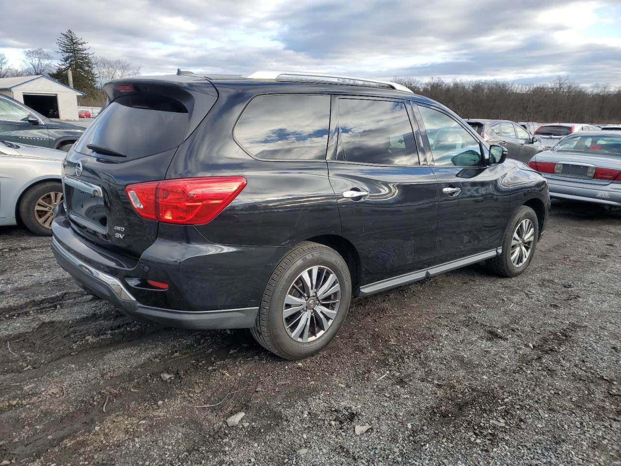 Image 3 of 2017 NISSAN PATHFINDER S 2017 with VIN 5N1DR2MM1HC609684