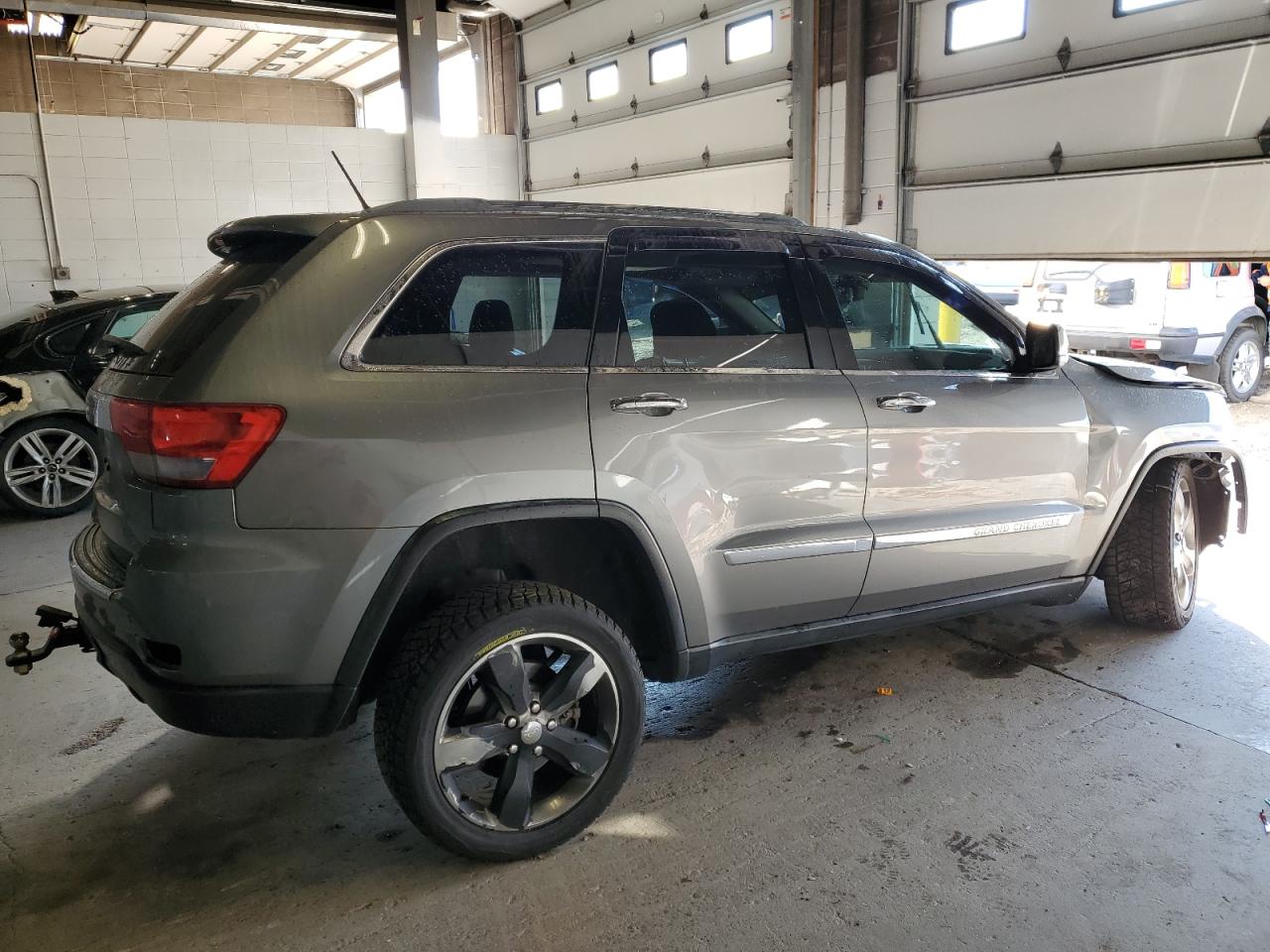 Изображение 3 2011 JEEP GRAND CHEROKEE OVERLAND 2011 с VIN 1J4RR6GT9BC683716