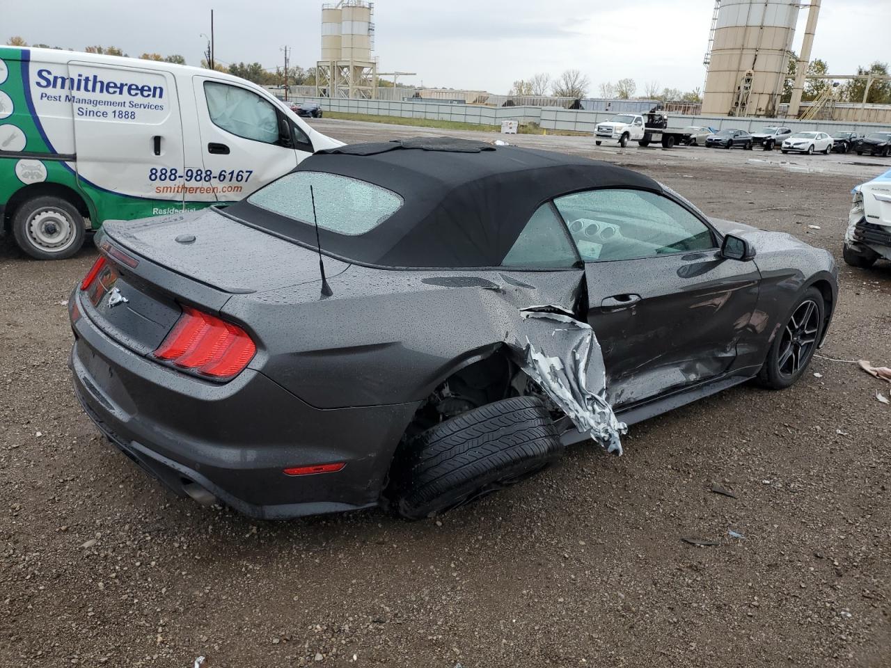 Image 3 of 2020 FORD MUSTANG  2020 with VIN 1FATP8UH9L5101512