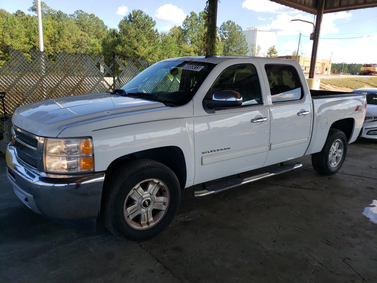 Obraz 1 z 2013 CHEVROLET SILVERADO K1500 LT 2013 z VIN 3GCPKSE78DG331937