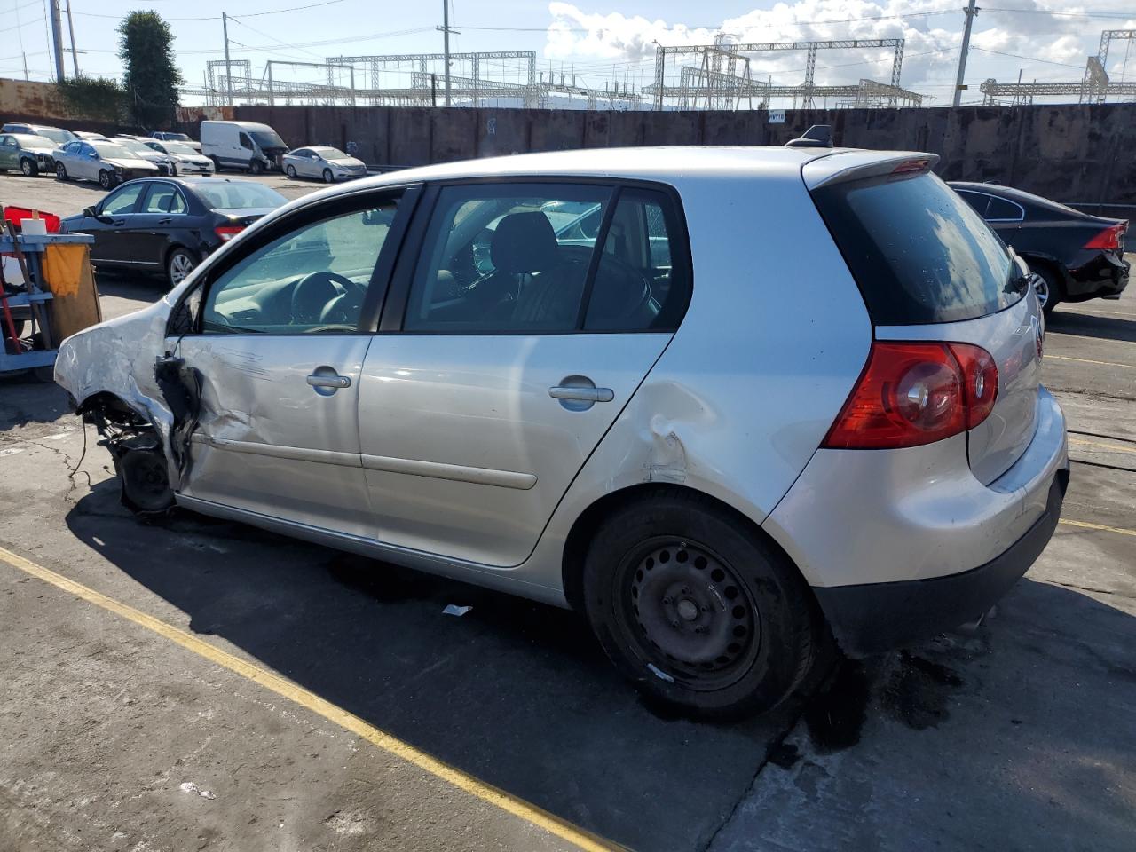 Image 2 of 2008 VOLKSWAGEN RABBIT 2008 with VIN WVWDB71K28W270733