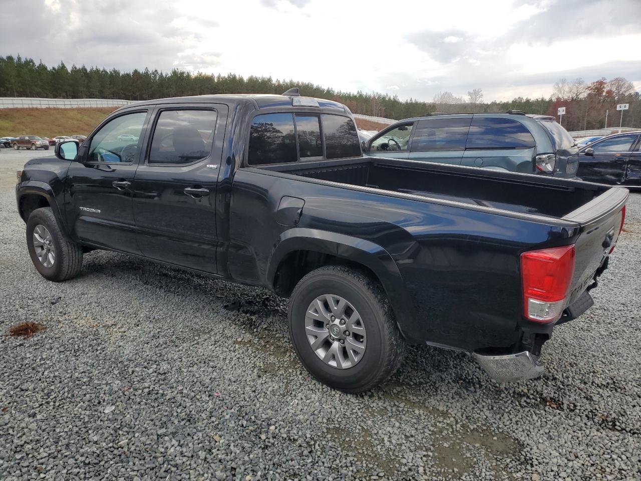 Obraz 2 z 2017 TOYOTA TACOMA DOUBLE CAB 2017 z VIN 5TFBZ5DN4HX001852