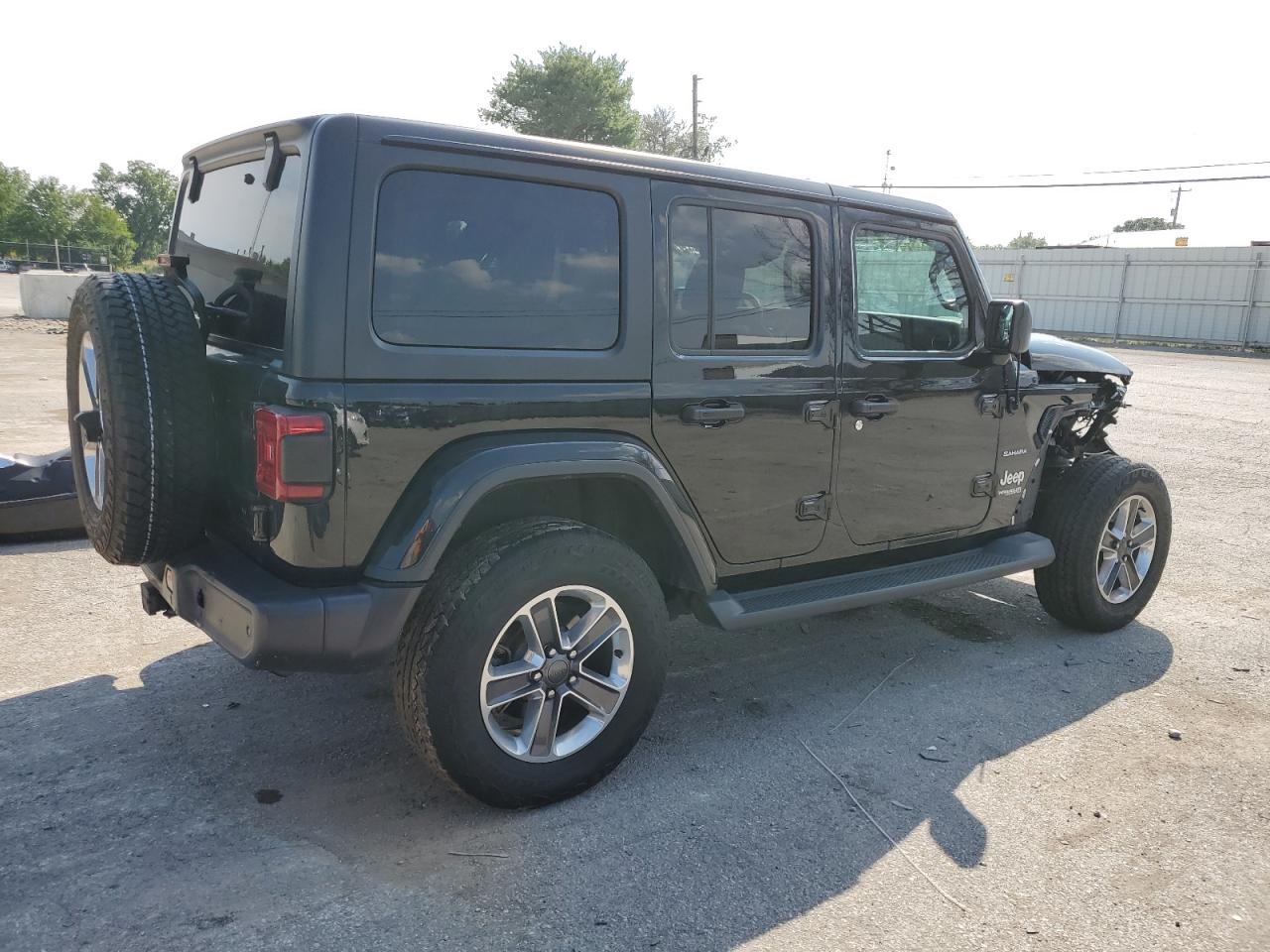 Obraz 3 z 2020 JEEP WRANGLER UNLIMITED SAHARA 2020 z VIN 1C4HJXEN8LW240573