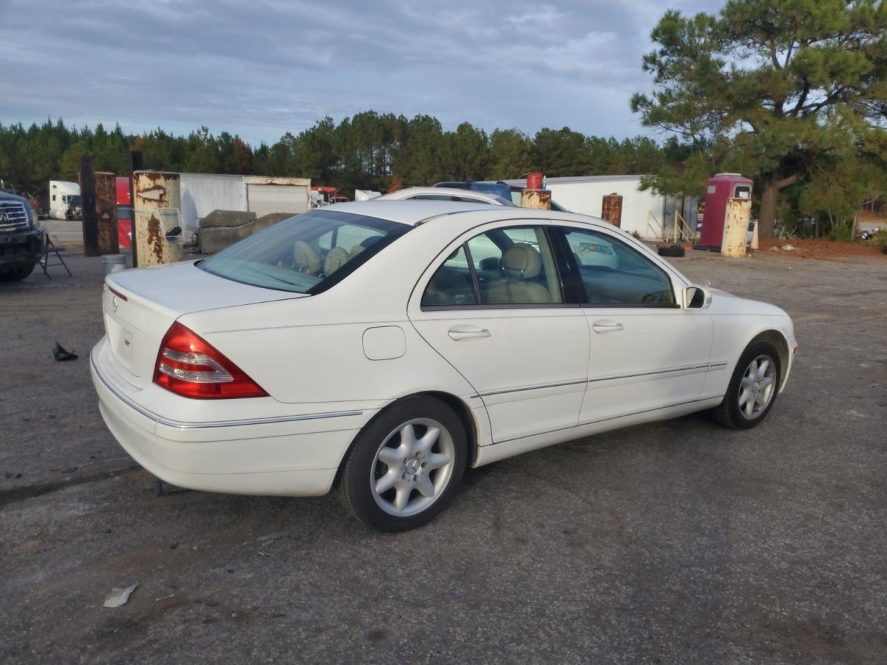 Изображение 3 2004 MERCEDES-BENZ C 240 2004 с VIN WDBRF61J34E018385