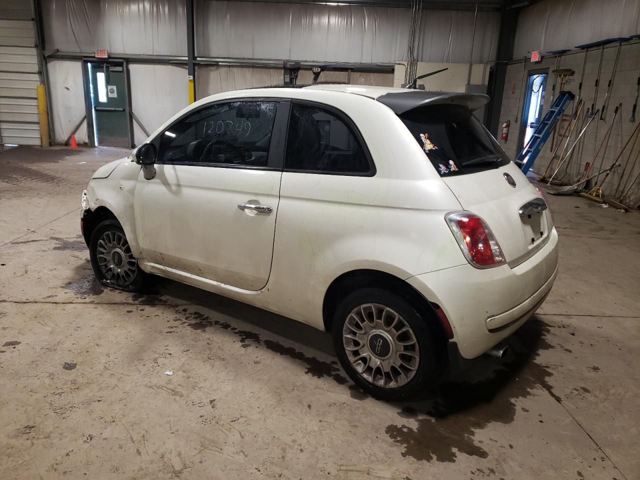 Изображение 2 2013 FIAT 500 POP 2013 с VIN 3C3CFFAR4DT533137