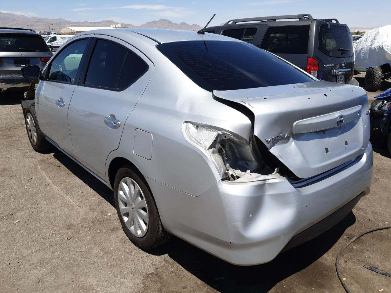 Изображение 2 2019 NISSAN VERSA S 2019 с VIN 3N1CN7AP9KL831394