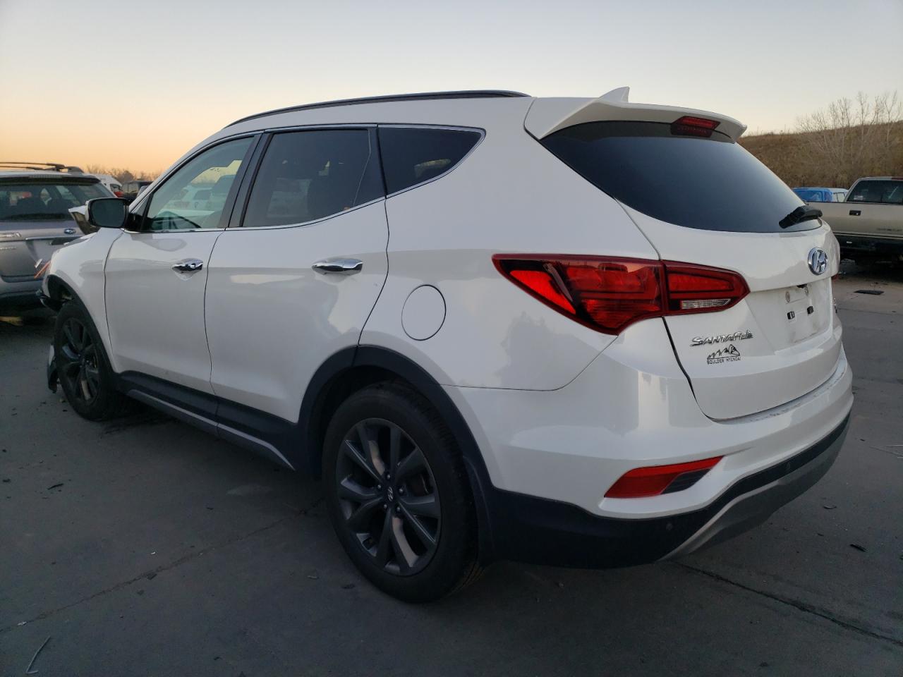 Изображение 2 2018 HYUNDAI SANTA FE SPORT  2018 с VIN 5NMZWDLA8JH073281