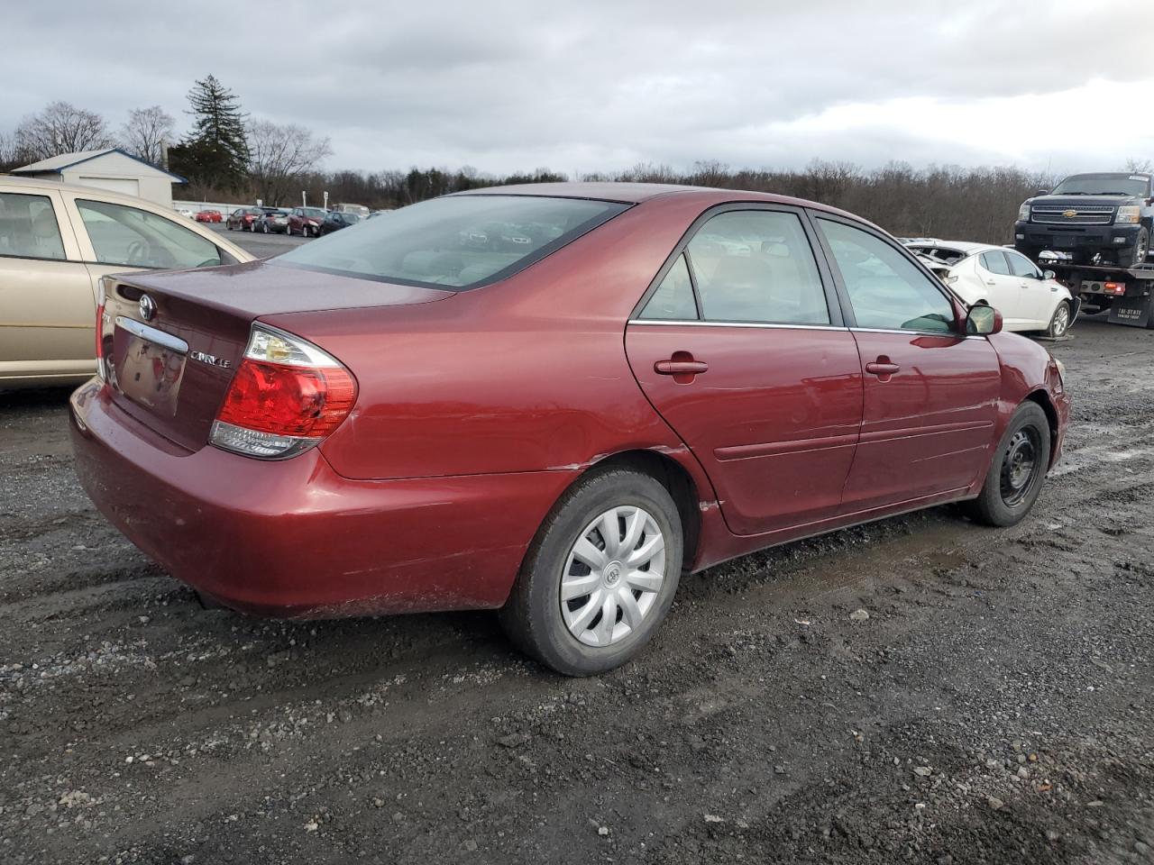 Image 3 of 2005 TOYOTA CAMRY LE 2005 with VIN 4T1BE30K25U433120